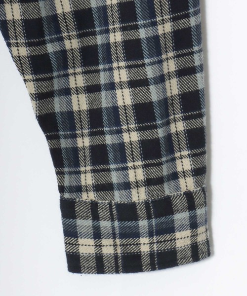 Levi's（リーバイス）の「Levi's/リーバイス JACKSON WORKER OMBRE CHECK SHIRT/オーバーサイズ オンブレチェックシャツ/フランネルシャツ/レギュラーカラーシャツ/レディース メンズ（シャツ/ブラウス・メンズ・ネイビー/カーキ/ワイン・M/L/XL）」の16枚目の写真