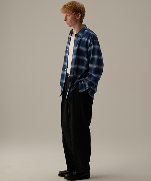 KANEMASA PHIL.(カネマサフィル)の「《別注》【KANEMASA PHIL. / カネマサ フィル】28G Ombre Check Modest Shirt(シャツ/ブラウス・メンズ・ブルー系その他4/ブラック・M/L)」の3枚目の写真