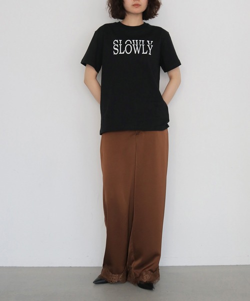 HER CLOSET(ハークローゼット)の「【HER CLOSET】SLOWLY ロゴTシャツ SLOWLY LOGO T-SHIRT(Tシャツ/カットソー・レディース・ブラック/オフホワイト・S/L/M)」の12枚目の写真
