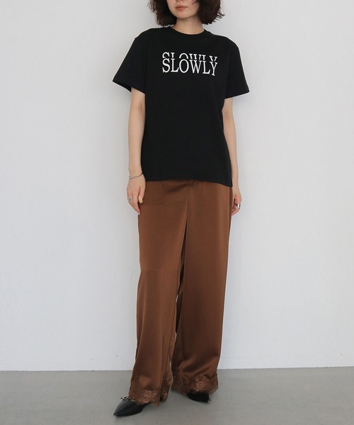 HER CLOSET(ハークローゼット)の「【HER CLOSET】SLOWLY ロゴTシャツ SLOWLY LOGO T-SHIRT(Tシャツ/カットソー・レディース・ブラック/オフホワイト・S/L/M)」の13枚目の写真