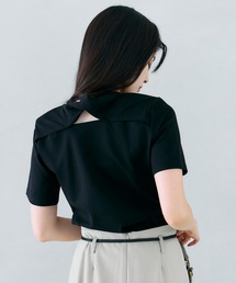 バックツイストショルダーパッドカットソー