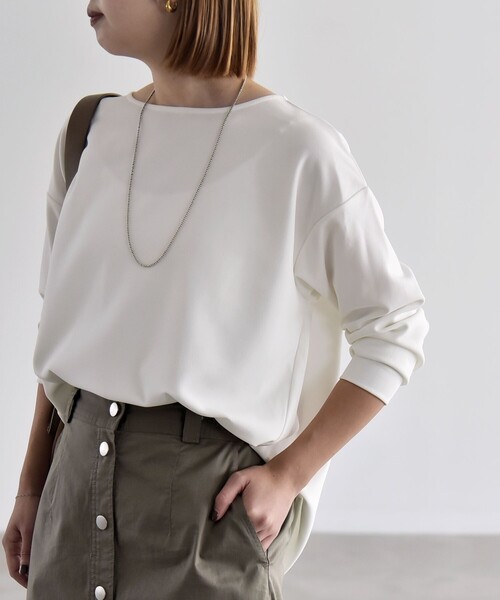 quaranciel(カランシエル)の「quaranciel:〈洗濯機可能〉カットジョーゼット ラウンドヘム ルーズ プルオーバー(Tシャツ/カットソー・レディース・チャコールグレー/ブラック/ネイビー/オフホワイト・ONE SIZE)」の8枚目の写真