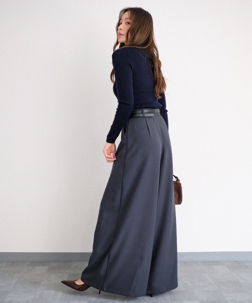 murea(ミュレア)の「センターインタックワイドパンツ(その他パンツ・レディース・アイボリー/グレー/ネイビー/ブラック・S/M)」の9枚目の写真