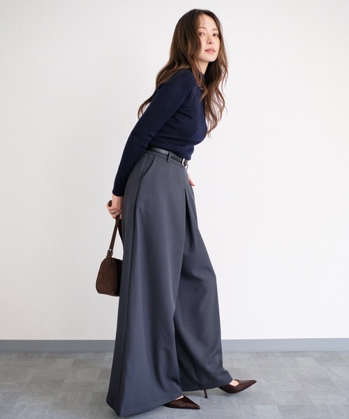 murea(ミュレア)の「センターインタックワイドパンツ(その他パンツ・レディース・アイボリー/グレー/ネイビー/ブラック・S/M)」の10枚目の写真