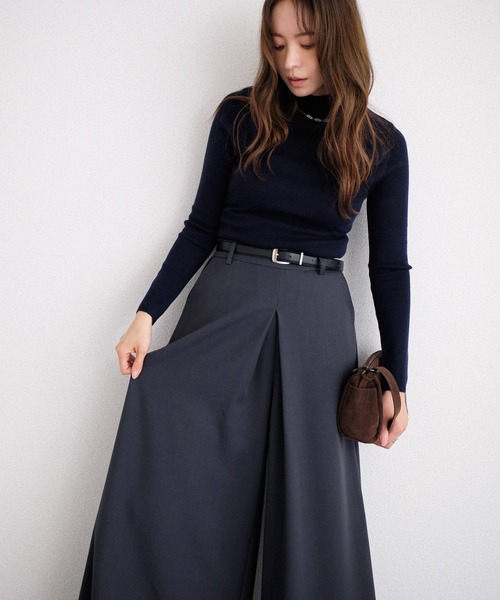 murea(ミュレア)の「センターインタックワイドパンツ(その他パンツ・レディース・アイボリー/グレー/ネイビー/ブラック・S/M)」の14枚目の写真
