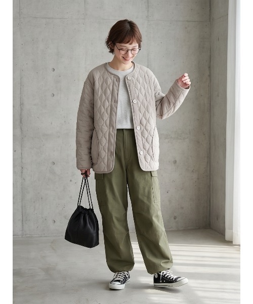 Sew loop(ソーループ)の「両面キルティング・ラウンドネック長袖中綿ジャケット(ノーカラージャケット・レディース・ブラック/グレー・FREE)」の10枚目の写真