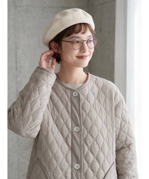 Sew loop(ソーループ)の「両面キルティング・ラウンドネック長袖中綿ジャケット(ノーカラージャケット・レディース・ブラック/グレー・FREE)」の11枚目の写真