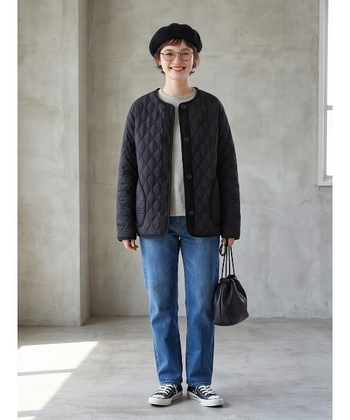 Sew loop(ソーループ)の「両面キルティング・ラウンドネック長袖中綿ジャケット(ノーカラージャケット・レディース・ブラック/グレー・FREE)」の15枚目の写真