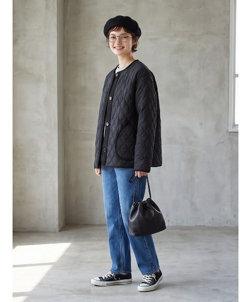 Sew loop(ソーループ)の「両面キルティング・ラウンドネック長袖中綿ジャケット(ノーカラージャケット・レディース・ブラック/グレー・FREE)」の16枚目の写真