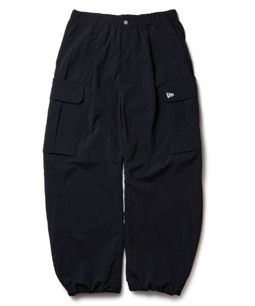NEW ERA（ニューエラ）の「ニューエラ NEW ERA NYLON CURVED CARGO PANTS BLK（カーゴパンツ・メンズ・ブラック・LL/M）」の2枚目の写真