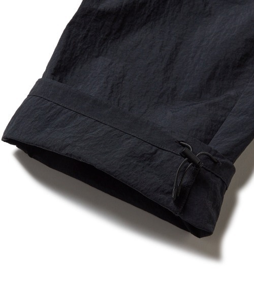 NEW ERA（ニューエラ）の「ニューエラ NEW ERA NYLON CURVED CARGO PANTS BLK（カーゴパンツ・メンズ・ブラック・LL/M）」の11枚目の写真