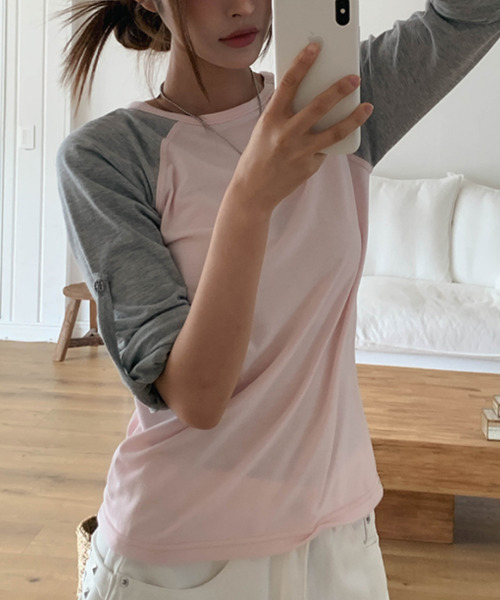 VIVID LADY(ビビッドレディー)の「ロールアップ配色 ラグランロングTシャツ(Tシャツ/カットソー・レディース・ライトブルー/ネイビー/ピンク/ミント・FREE)」の14枚目の写真