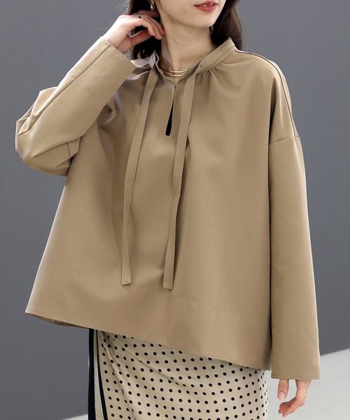 Aletta vita(アレッタビータ)の「エステルスパン2WAYスキッパーブラウス(シャツ/ブラウス・レディース・ネイビー/キャメル・M/L)」の2枚目の写真