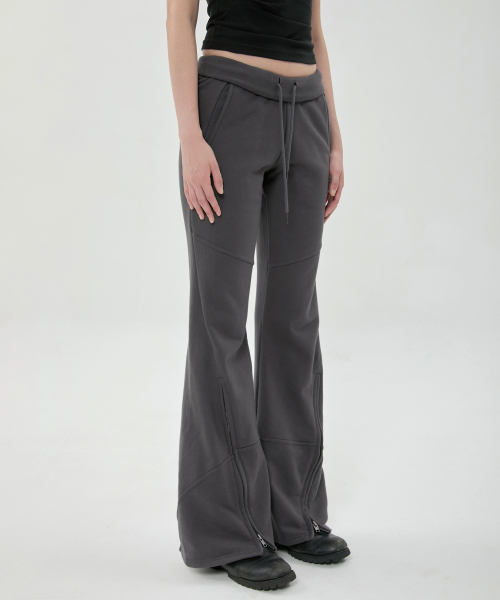 FLAREUP(フレアアップ)の「ナナ フレアスウェットパンツ (FL-273_Charcoal)(その他パンツ・レディース・チャコール・1/02)」の2枚目の写真
