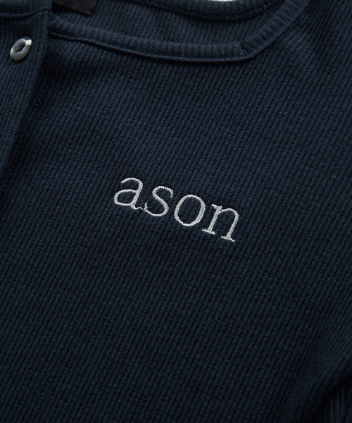 ASON(アズオン)の「MUTE BUTTON CARDIGAN / NAVY(カーディガン/ボレロ・レディース・その他・FREE)」の4枚目の写真