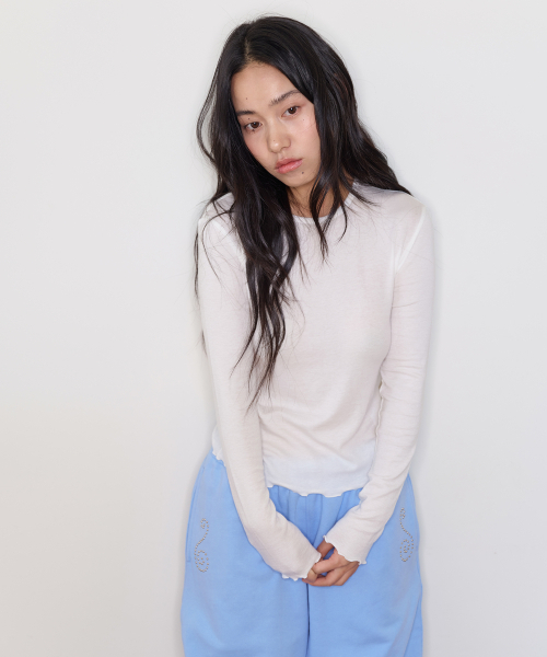 HOMEBODY THINGS（ホームバディ ティングズ）の「テンセルウールレタスヘム長袖Tシャツ（アイボリー）（Tシャツ/カットソー・レディース・その他・1/2）」の2枚目の写真
