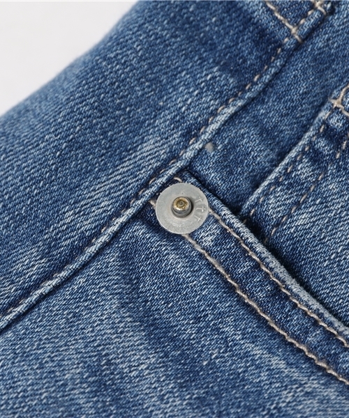 GYDA(ジェイダ)の「standard denimパンツ(デニムパンツ・レディース・インディゴブルー/ライトブルー・SMALL/X-SMALL/MEDIUM)」の9枚目の写真