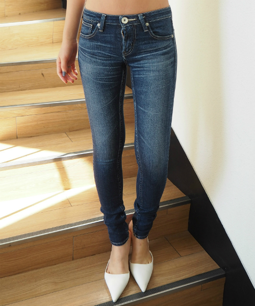 GYDA(ジェイダ)の「standard denimパンツ(デニムパンツ・レディース・インディゴブルー/ライトブルー・SMALL/X-SMALL/MEDIUM)」の19枚目の写真