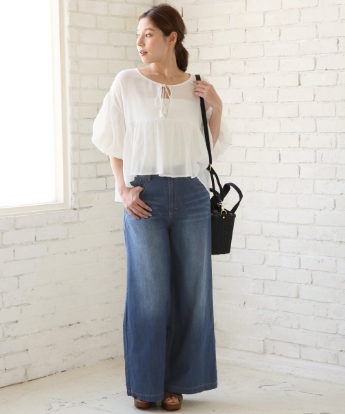 LEPSIM（レプシィム）の「ヨウリュウパフスリーブブラウスSS　748511（シャツ/ブラウス・レディース・ブラック/オフホワイト/ブルー・FREE）」の4枚目の写真