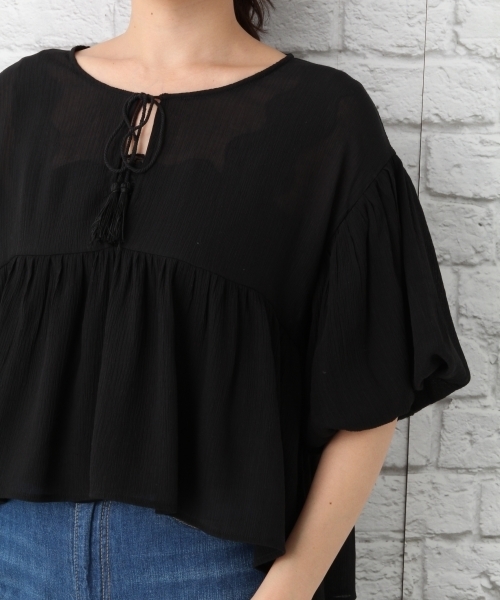 LEPSIM（レプシィム）の「ヨウリュウパフスリーブブラウスSS　748511（シャツ/ブラウス・レディース・ブラック/オフホワイト/ブルー・FREE）」の13枚目の写真