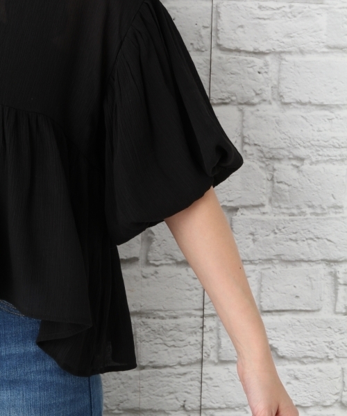 LEPSIM（レプシィム）の「ヨウリュウパフスリーブブラウスSS　748511（シャツ/ブラウス・レディース・ブラック/オフホワイト/ブルー・FREE）」の14枚目の写真