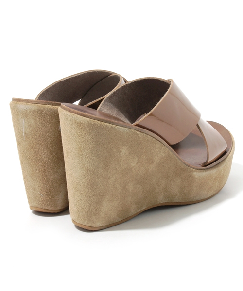 NANO universe（ナノユニバース）の「LB/スエードウェッジサンダル（サンダル・レディース・キャメル・36/37/38）」の4枚目の写真