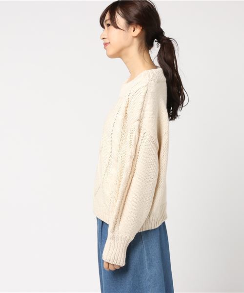 earth music&ecology(アースミュージックアンドエコロジー)の「オフショルニットプルオーバー(ニット/セーター・レディース・アイボリー/ピンク/グレー・FREE)」の5枚目の写真