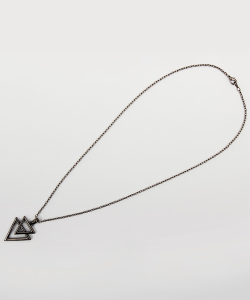 8(eight)(エイト)の「トライアングル ネックレス 三角形(ネックレス・メンズ・ブラック/シルバー/ゴールド・FREE)」の2枚目の写真