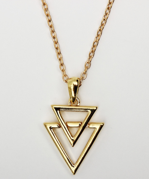 8(eight)(エイト)の「トライアングル ネックレス 三角形(ネックレス・メンズ・ブラック/シルバー/ゴールド・FREE)」の18枚目の写真