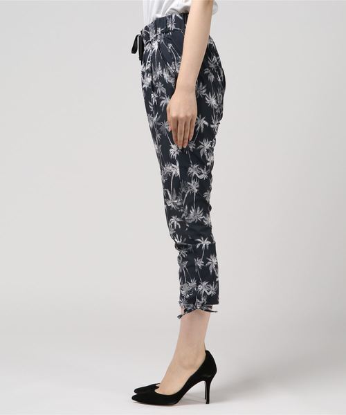 ROXY（ロキシー）の「SUGAR PALM CROPPED/ロキシー ボトムス クロップド ルームウェアにも（その他パンツ・レディース・ブラック系その他/ブルー系その他・MEDIUM/LARGE/SMALL）」の3枚目の写真