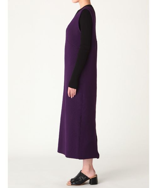 LAGUNAMOON（ラグナムーン）の「Vネックニットジャンパースカート（ワンピース・レディース・ライトグレー/ブラック/パープル・SMALL/MEDIUM）」の6枚目の写真