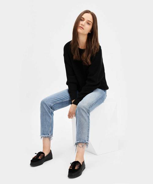 CHARLES & KEITH（チャールズ & キース）の「ファーリーモカシン / Furry Moccasins（モカシン/デッキシューズ・レディース・ブラック/ベージュ/オリーブ・22.5cm/23cm/23.5cm/24.5cm/25cm/25.5cm）」の9枚目の写真
