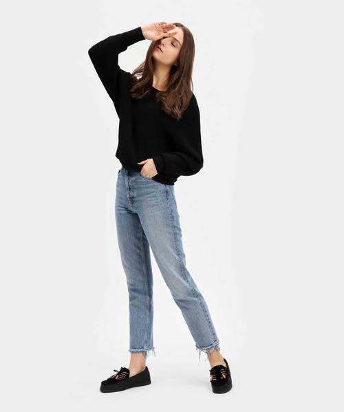 CHARLES & KEITH（チャールズ & キース）の「ファーリーモカシン / Furry Moccasins（モカシン/デッキシューズ・レディース・ブラック/ベージュ/オリーブ・22.5cm/23cm/23.5cm/24.5cm/25cm/25.5cm）」の14枚目の写真