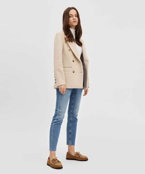 CHARLES & KEITH（チャールズ & キース）の「ファーリーモカシン / Furry Moccasins（モカシン/デッキシューズ・レディース・ブラック/ベージュ/オリーブ・22.5cm/23cm/23.5cm/24.5cm/25cm/25.5cm）」の17枚目の写真