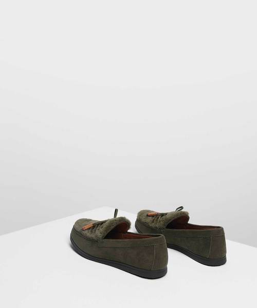 CHARLES & KEITH（チャールズ & キース）の「ファーリーモカシン / Furry Moccasins（モカシン/デッキシューズ・レディース・ブラック/ベージュ/オリーブ・22.5cm/23cm/23.5cm/24.5cm/25cm/25.5cm）」の19枚目の写真