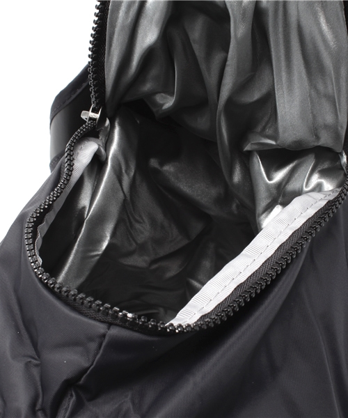 NIKE（ナイキ）の「ナイキ ビクトリー ジム クラブ バッグ NIKE VICTORY GYM CLUB BA4734（ショルダーバッグ・レディース・ブラック/ピンク・ONE SIZE）」の10枚目の写真