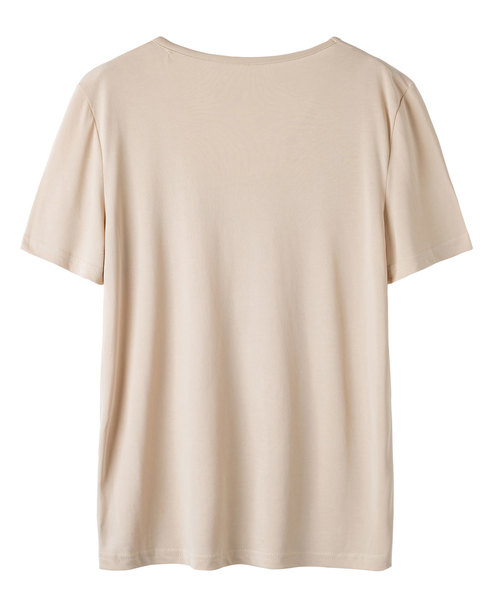 SAISON DE PAPILLON（セゾンドパピヨン）の「とろみVネックシンプルＴシャツ（Tシャツ/カットソー・レディース・ベージュ/ホワイト/ブラック/グリーン・M/L/S）」の17枚目の写真