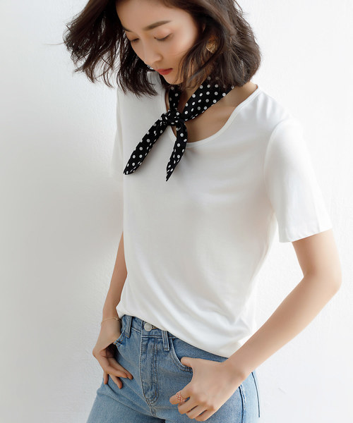 SAISON DE PAPILLON（セゾンドパピヨン）の「とろみVネックシンプルＴシャツ（Tシャツ/カットソー・レディース・ベージュ/ホワイト/ブラック/グリーン・M/L/S）」の9枚目の写真