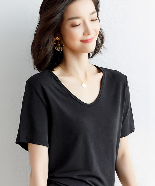 SAISON DE PAPILLON（セゾンドパピヨン）の「とろみVネックシンプルＴシャツ（Tシャツ/カットソー・レディース・ベージュ/ホワイト/ブラック/グリーン・M/L/S）」の10枚目の写真