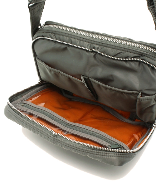 PORTER(ポーター)の「PORTER TANKER SHOULDER BAG S <B印 YOSHIDA SELECT>(ショルダーバッグ・メンズ・ブラック系その他・ONE SIZE)」の7枚目の写真