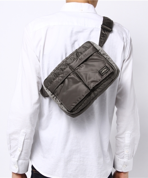 PORTER(ポーター)の「PORTER TANKER SHOULDER BAG S <B印 YOSHIDA SELECT>(ショルダーバッグ・メンズ・ブラック系その他・ONE SIZE)」の10枚目の写真
