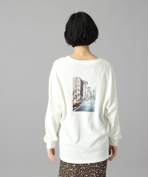 LOWRYS FARM(ローリーズファーム)の「フォトプリントロンT 850075(Tシャツ/カットソー・レディース・ホワイト/チャコールグレー/ホワイト系その他・FREE)」の7枚目の写真