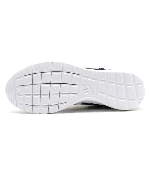 NIKE(ナイキ)の「ナイキ ローシラン 水玉 ニューヨーク NIKE ROSHERUN NM CITY QS 667632-400(スニーカー・メンズ・ネイビー・27cm/24.5cm/26.5cm/24cm/28cm/27.5cm/28.5cm)」の3枚目の写真