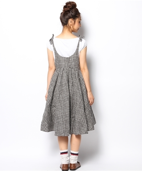 BEAMS BOY（ビームスボーイ）の「BEAMS BOY / チェック 肩リボン キャミワンピース（ワンピース・レディース・ブラック/ネイビー・ONE SIZE）」の5枚目の写真