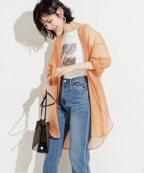 natural couture（ナチュラルクチュール）の「バンドカラーシアーロングシャツ（シャツ/ブラウス・レディース・ベージュ/オフホワイト/オレンジ/ミント・FREE）」の15枚目の写真