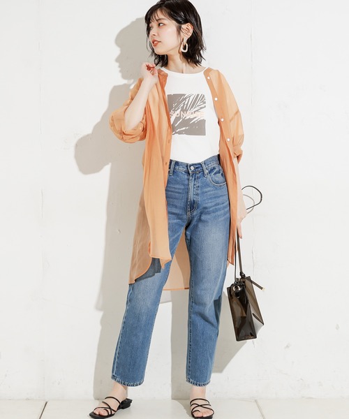 natural couture（ナチュラルクチュール）の「バンドカラーシアーロングシャツ（シャツ/ブラウス・レディース・ベージュ/オフホワイト/オレンジ/ミント・FREE）」の14枚目の写真