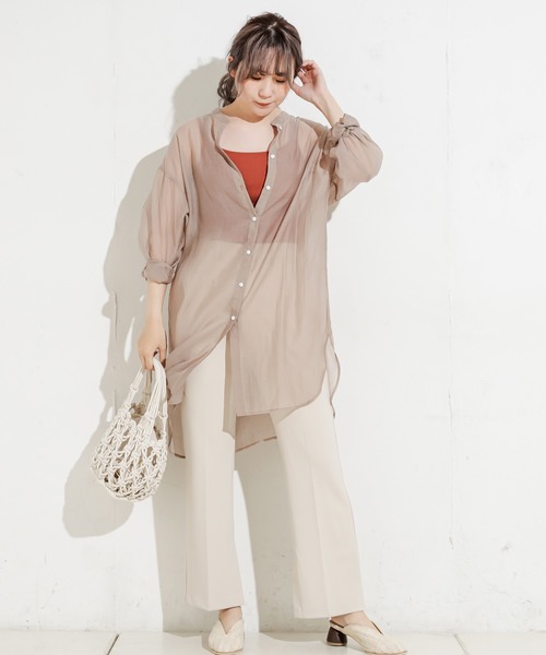 natural couture（ナチュラルクチュール）の「バンドカラーシアーロングシャツ（シャツ/ブラウス・レディース・ベージュ/オフホワイト/オレンジ/ミント・FREE）」の8枚目の写真