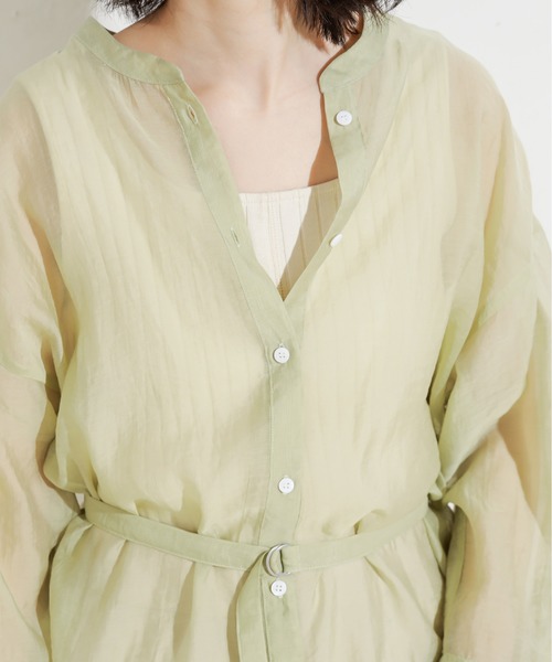 natural couture（ナチュラルクチュール）の「バンドカラーシアーロングシャツ（シャツ/ブラウス・レディース・ベージュ/オフホワイト/オレンジ/ミント・FREE）」の20枚目の写真