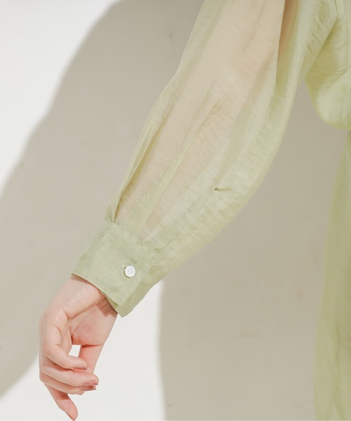 natural couture（ナチュラルクチュール）の「バンドカラーシアーロングシャツ（シャツ/ブラウス・レディース・ベージュ/オフホワイト/オレンジ/ミント・FREE）」の22枚目の写真