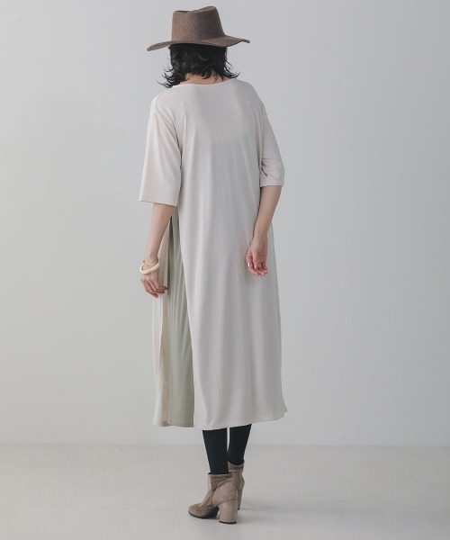 Bou Jeloud(ブージュルード)の「サイドスリットインナーセットワンピース(ワンピース・レディース・オフホワイト/ブルー・38)」の22枚目の写真